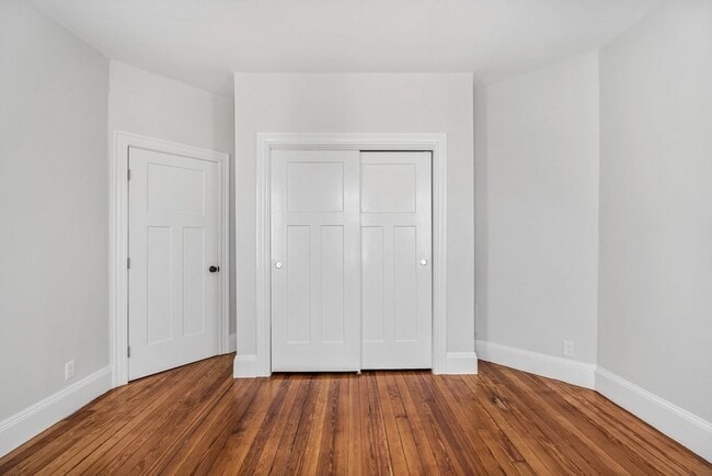 Building Photo - 33 Harbor View St