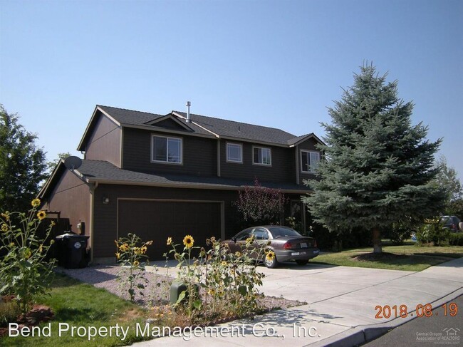 Primary Photo - 4 br, 2.5 bath House - 2884 SW Obsidian Lane