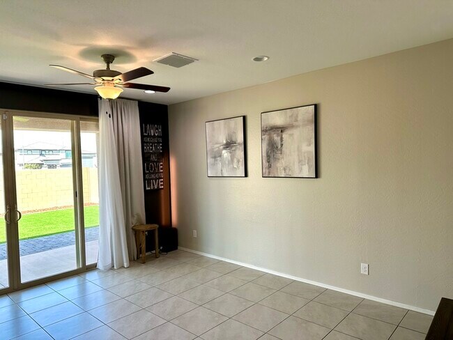 Building Photo - Fantastic Casa Vista home with 4 car garag...