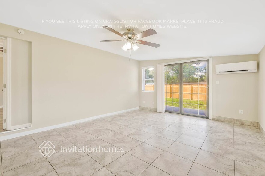 Building Photo - 423 Janell Dr