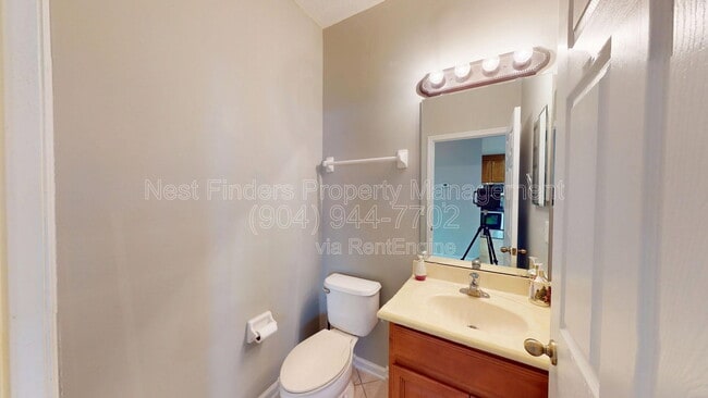 Building Photo - 14664 Falling Waters Dr