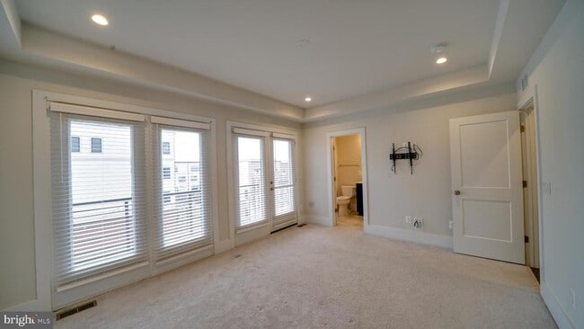 Building Photo - 43057 Pony Truck Terrace