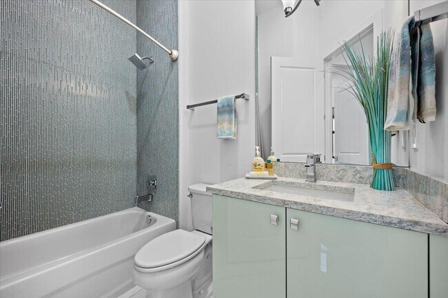 Building Photo - 13673 Artisan Cir