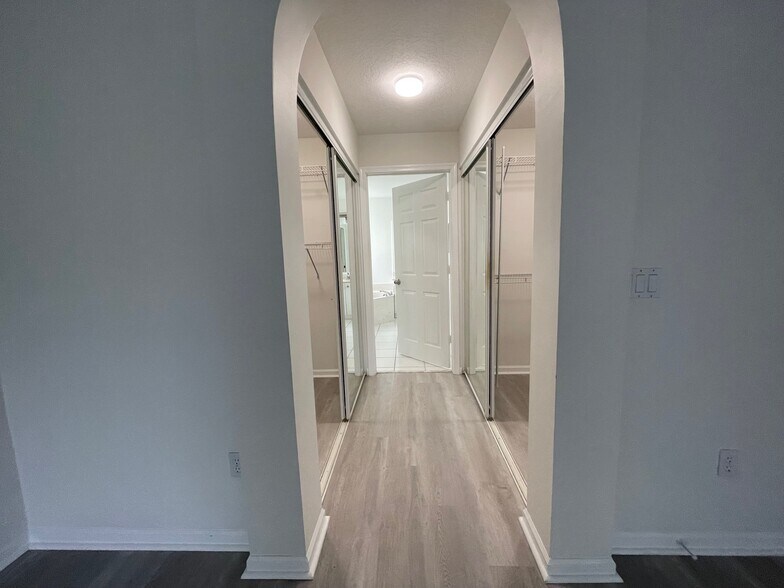 Building Photo - 22875 Barrister Dr