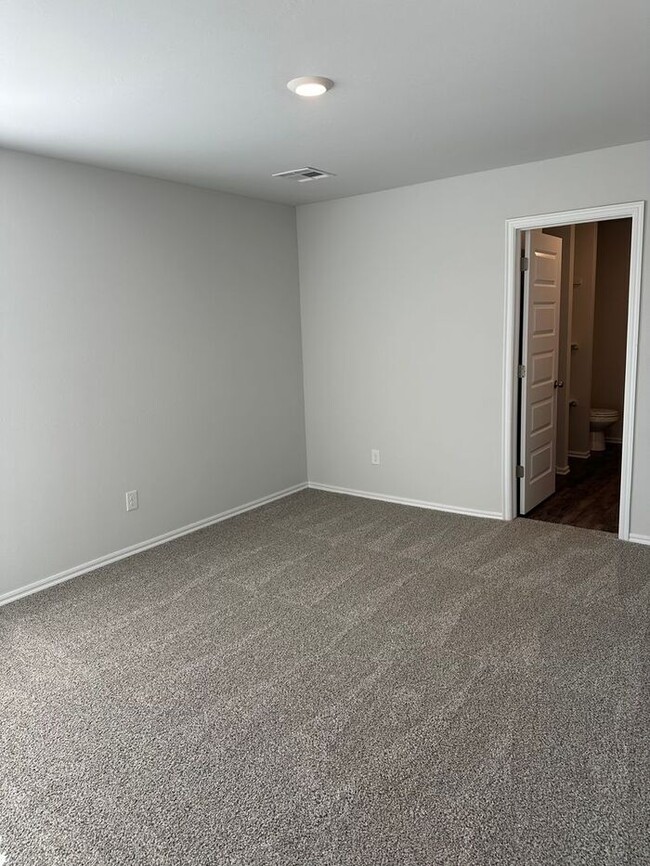 Building Photo - *Pre-leasing* BRAND NEW Three Bedroom | Tw...