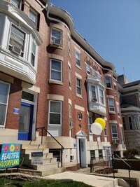 Building Photo - Campus Square