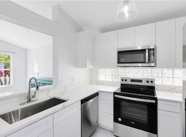 Building Photo - 3383 Hamlet Loop