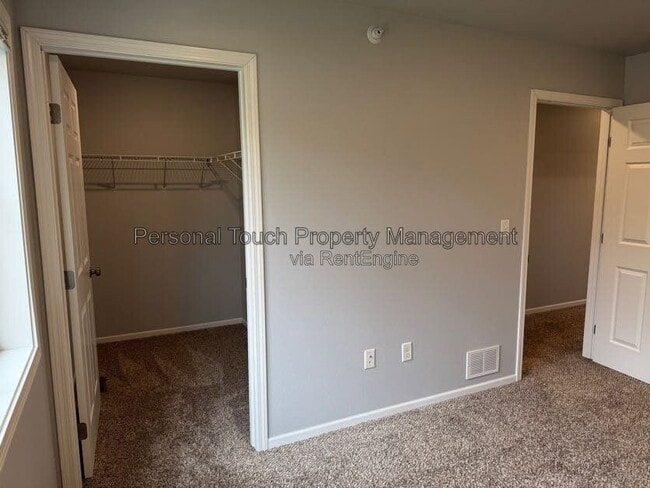 Building Photo - 808 7th Ave S