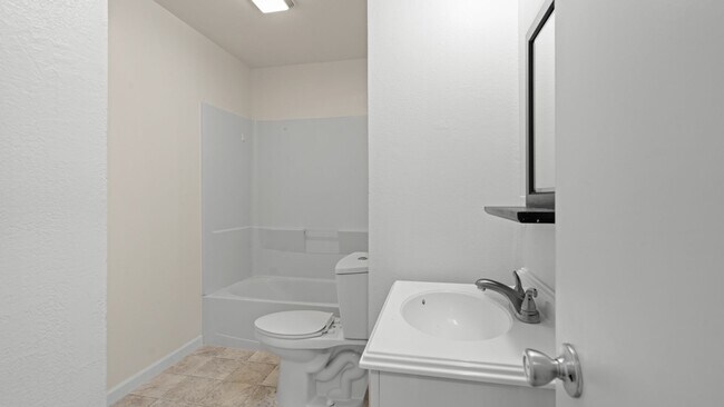 Building Photo - Charming North Vacaville Home-3bed, 2bath