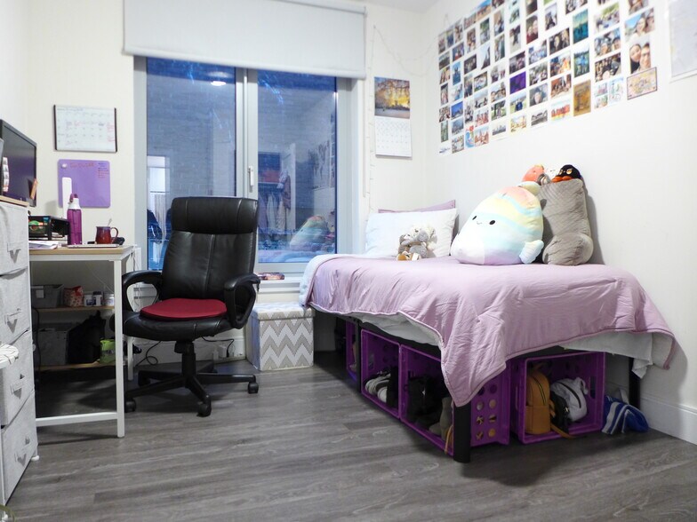 Building Photo - 19 Saint Cyprians Pl