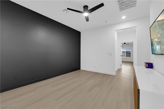 Building Photo - 600 N Carriage Hill Dr