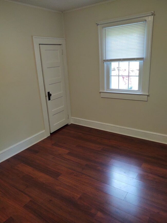 Building Photo - 1 Bedroom/1 Bath House with bonus office space on Fisher Creek in Sylva NC $1100 a month with a y...