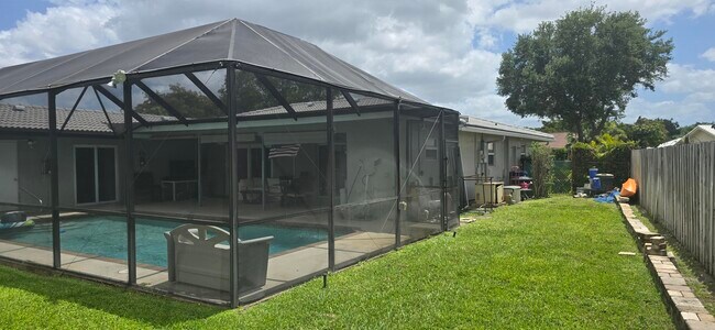 Building Photo - 288 NW 89th Ave