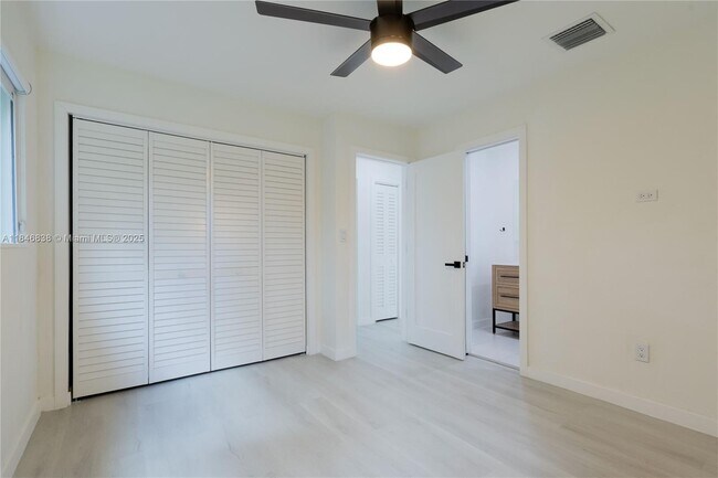 Building Photo - 10501 SW 54th St