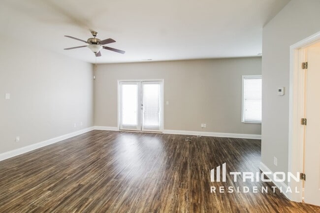Building Photo - 528 Trickum Hill Dr