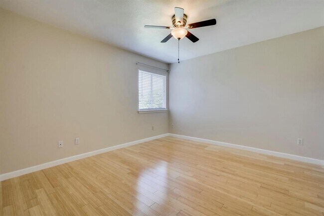 Building Photo - 3408 Flowstone Ln