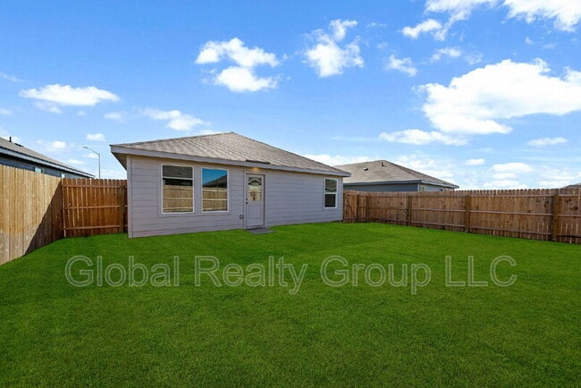 Building Photo - 479 Sarah Wy