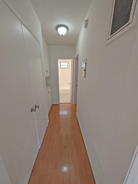 Building Photo - 3365 Keystone Av