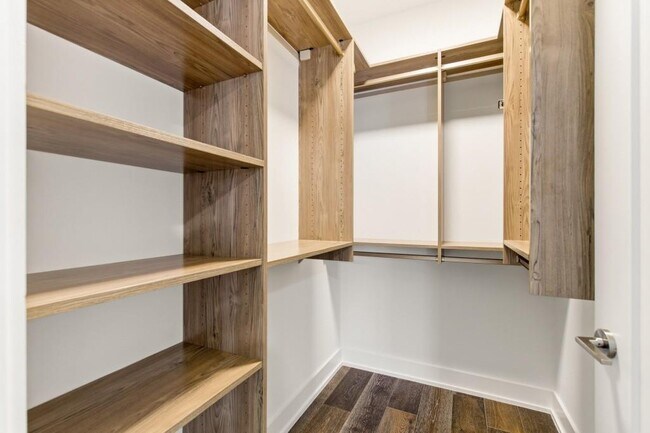 Building Photo - 775 Juniper St NE