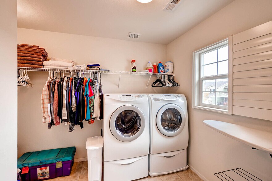 Building Photo - 6079 Raleigh Cir
