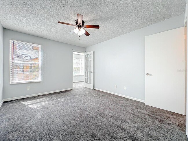 Building Photo - 4540 Commander Dr