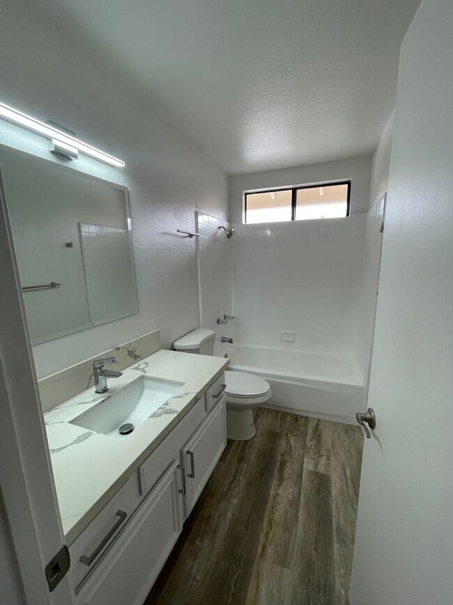 Building Photo - Absolutely stunning remodeled 3 bedroom 2 and half bathroom home in the heart of Mira Mesa!