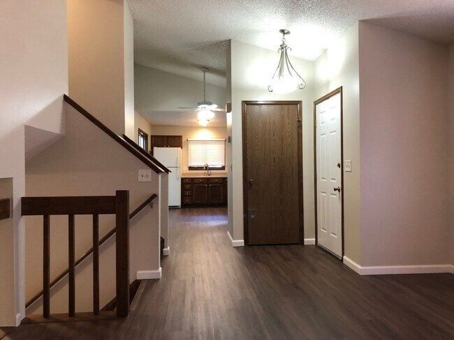 Building Photo - 3 Bed/2bath Single Family Home in Parkwood East