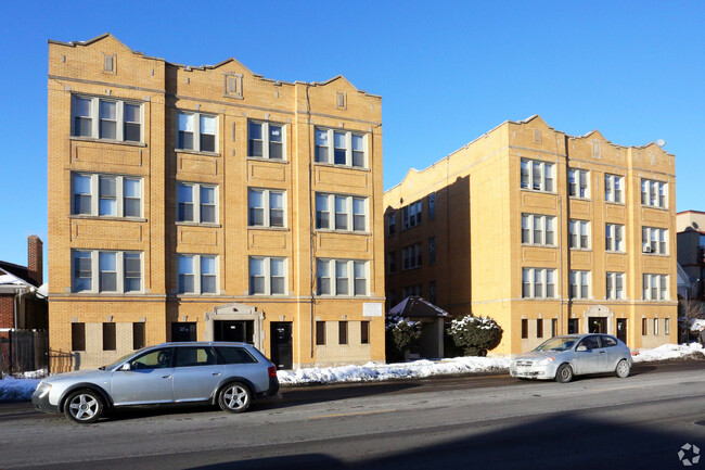 Building Photo - 4730 W Addison St