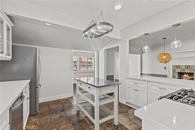 Building Photo - 11147 Hortense St