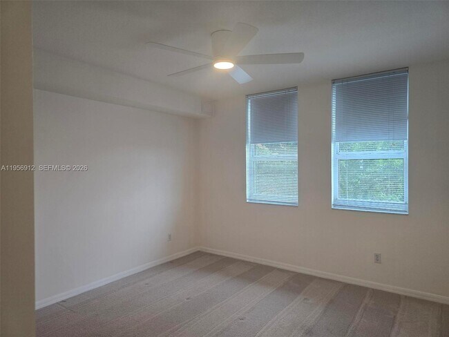 Building Photo - 2665 SW 37th Ave