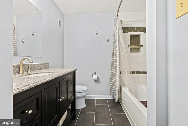 Building Photo - 5341 Harbor Ct Dr