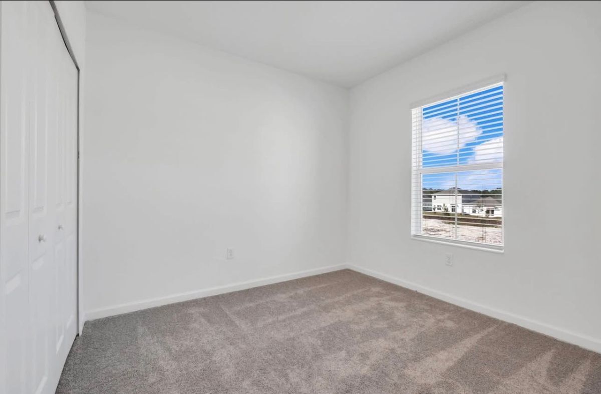 Building Photo - 2550 Skyline Lp
