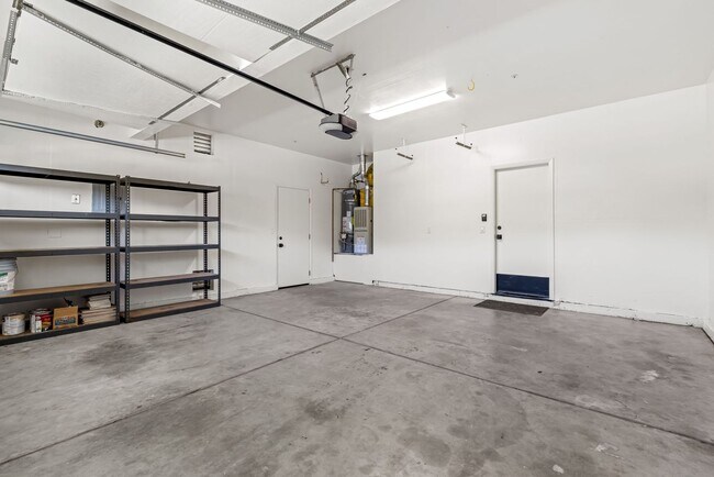 Building Photo - Las Palmas II Complete Remodel