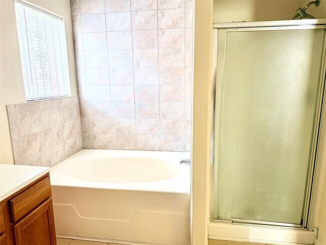 Building Photo - 13743 Canyon Hollow Loop