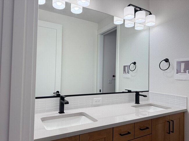 Building Photo - Brand New Home Located in Wine Country! Community Pool & Fitness Center (coming soon!)