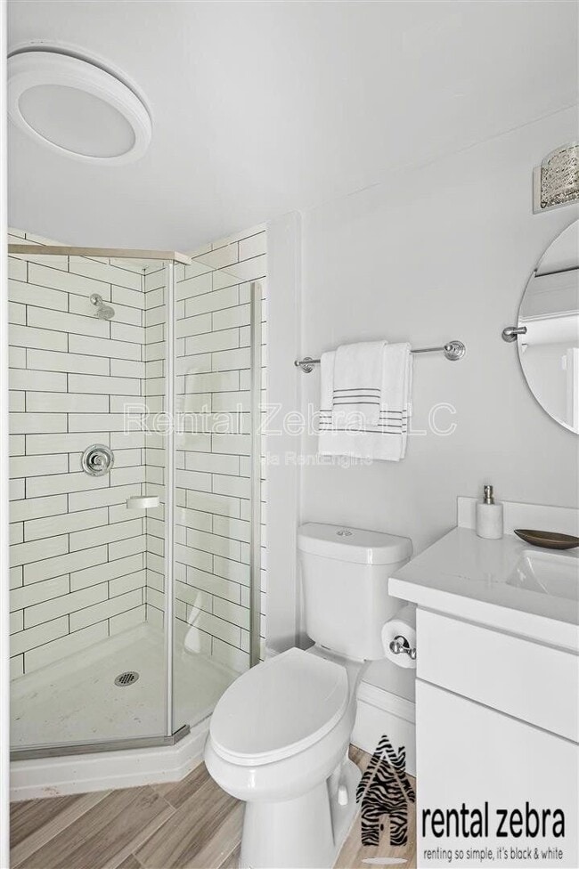 Building Photo - 1823 1/2 Delaware St