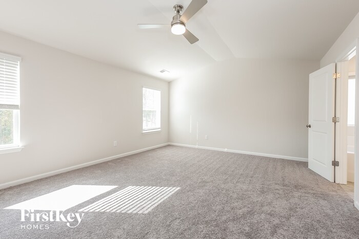 Building Photo - 1107 Mission Hill Ln