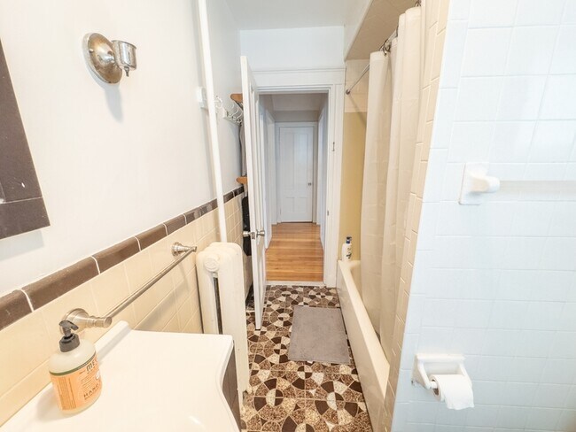 Building Photo - 55 Hall Ave