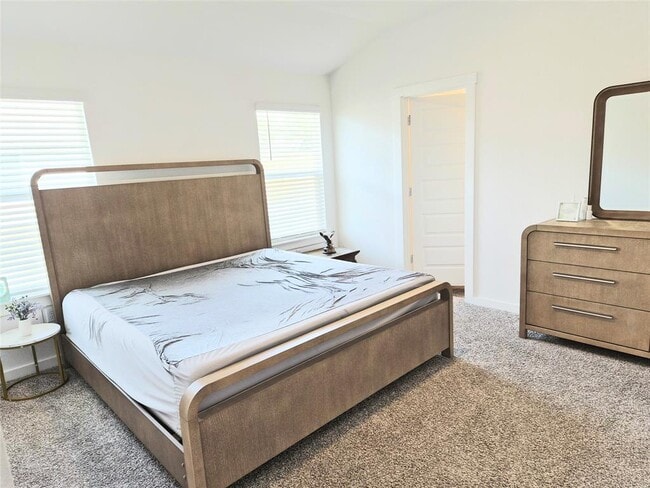 Building Photo - 501 Elm Crk Dr