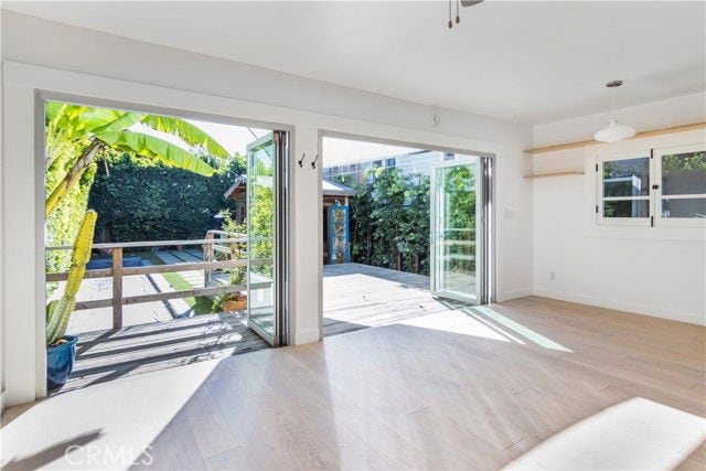 Building Photo - 243 Windward Ave