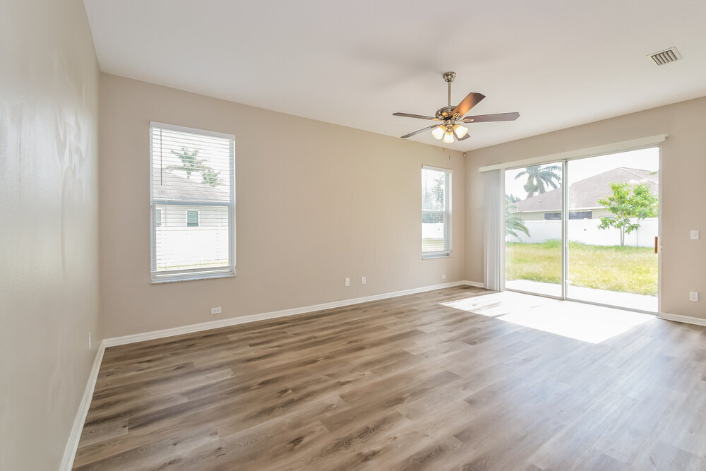 Building Photo - 405 Stone Briar Dr