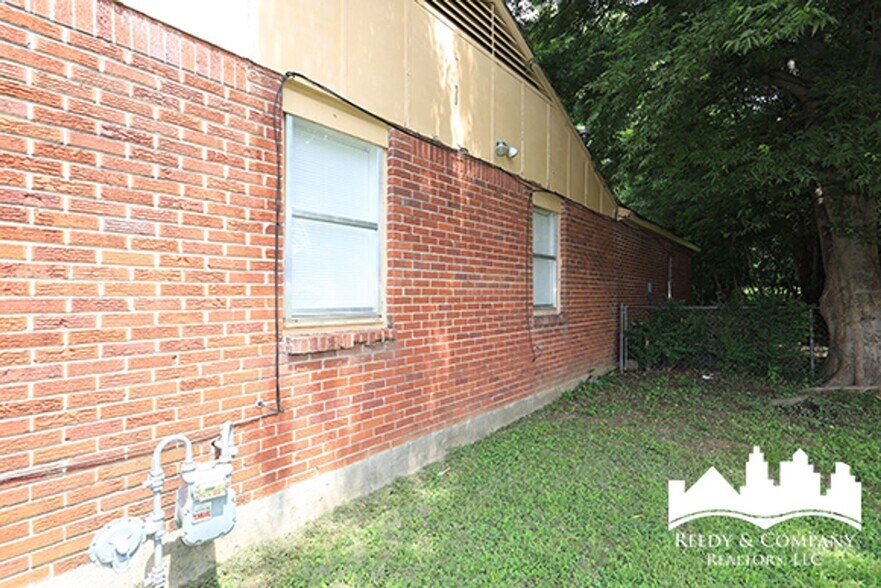 Building Photo - 416 Carbon Cove