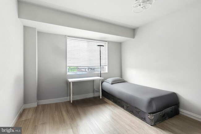 Building Photo - 5340 Holmes Run Pkwy