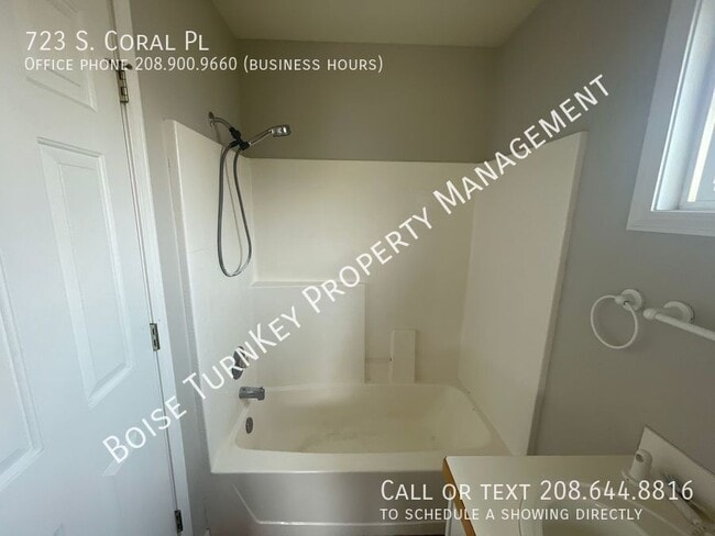 Building Photo - 723 S Coral Pl