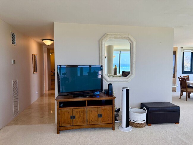 Building Photo - Fully Furnished Condo with the  Best Views and Amenities in Hawaii Kai