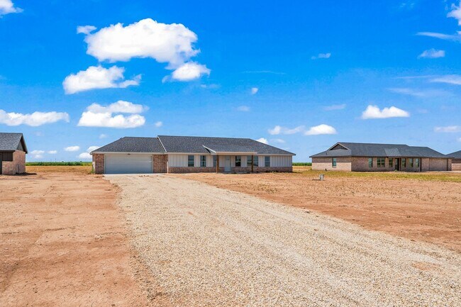 Building Photo - New Construction Home In Idalou ISD!