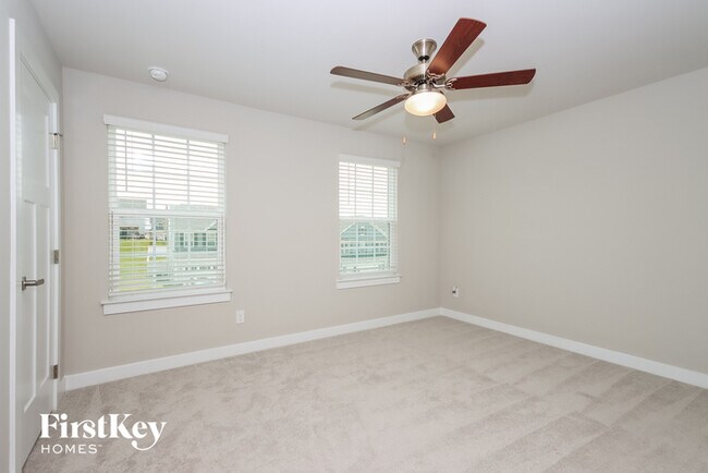 Building Photo - 1614 Tundra Ln
