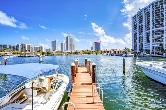 Building Photo - 600 Three Islands Boulevard