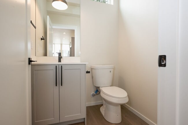 Building Photo - One year old townhome