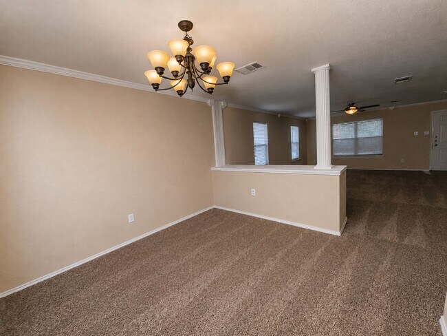 Building Photo - 525 Eagles Nest Cove